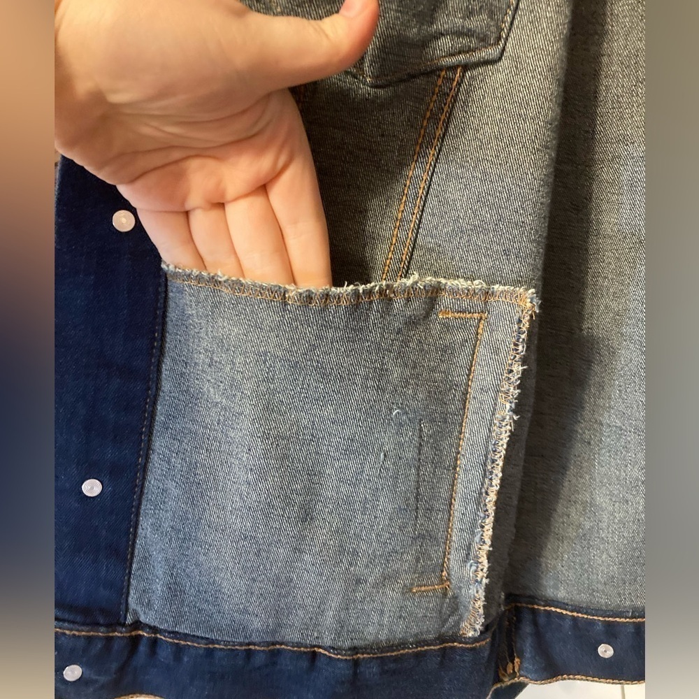 PEANUTS Snoopy Jean Trucker Jacket Button Front Denim Blue Size Large - Picture 7 of 10